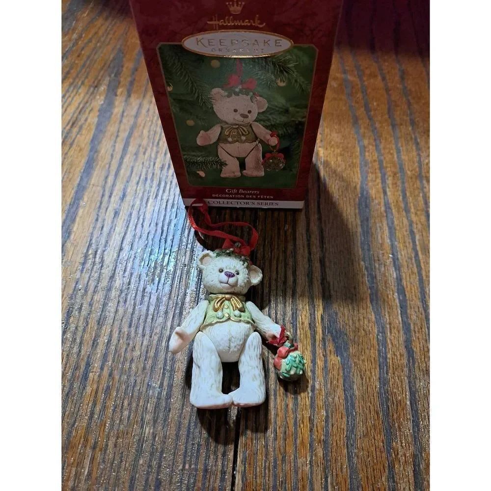 Vintage 2000 Y2K Hallmark Keepsake Gift Bearers #2 Christmas Ornament